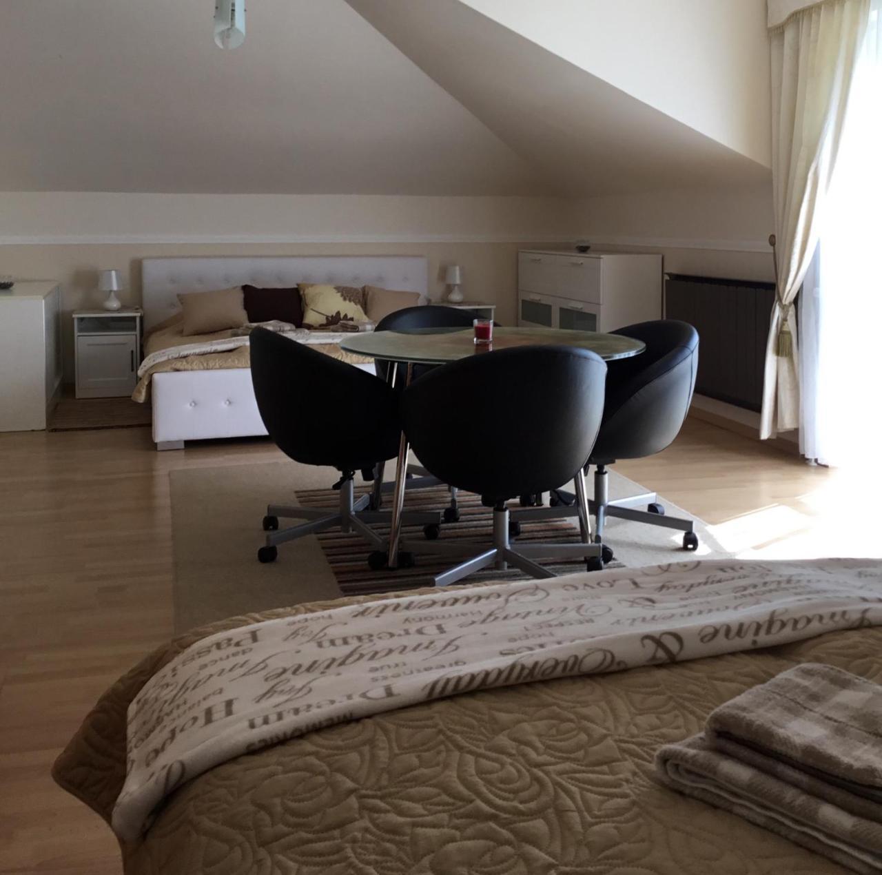 3 Bedroom Private Floor In Luxury Mansion Budapest Eksteriør bilde